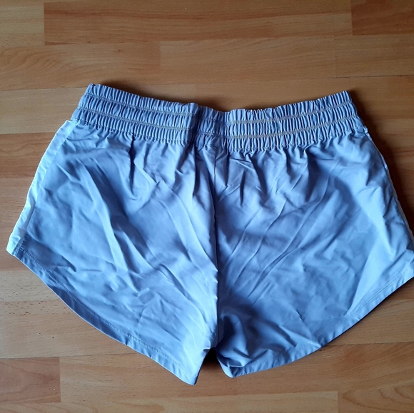 *BRAND NEW* Reebok Shorts - Picture 2 of 3